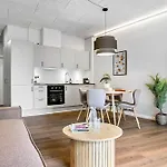 Ground-floor Living With Stylish Nordic Interiors 公寓 *