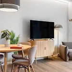 Daire Ground-floor Living With Stylish Nordic Interiors *