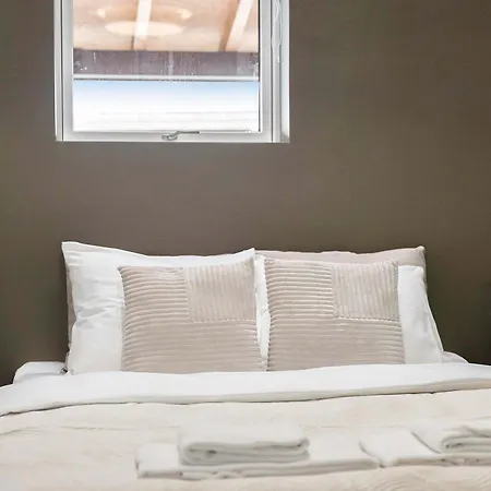 Ground-floor Living With Stylish Nordic Interiors Daire Århus
